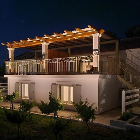 Apollonides Seafront Villa1 Aoede 릭수리 외부 사진
