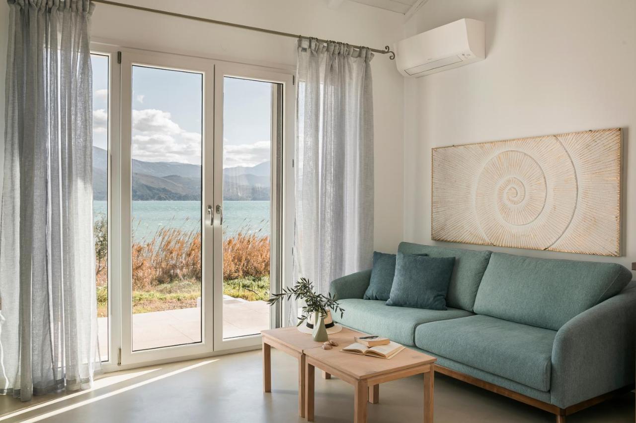 Apollonides Seafront Villa1 Aoede 릭수리 외부 사진