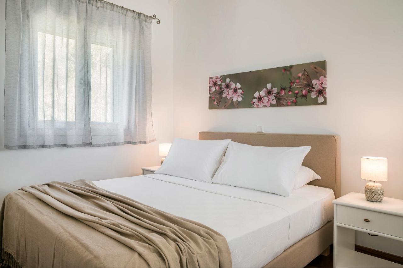 Apollonides Seafront Villa1 Aoede 릭수리 외부 사진
