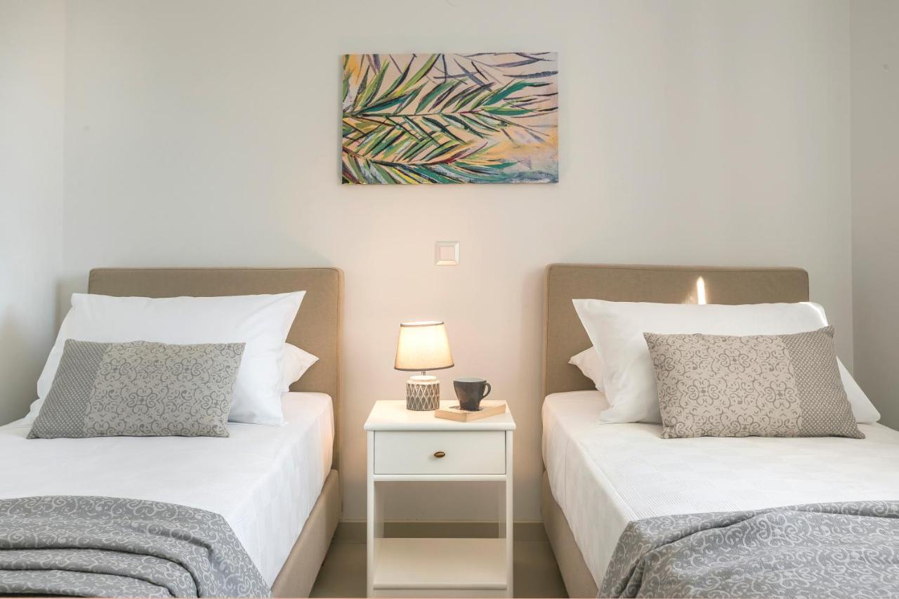 Apollonides Seafront Villa1 Aoede 릭수리 외부 사진