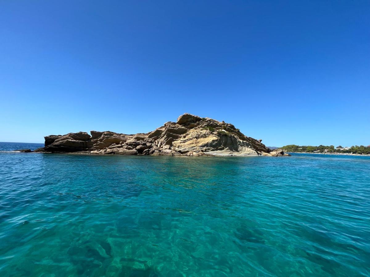 Apollonides Seafront Villa1 Aoede 릭수리 외부 사진