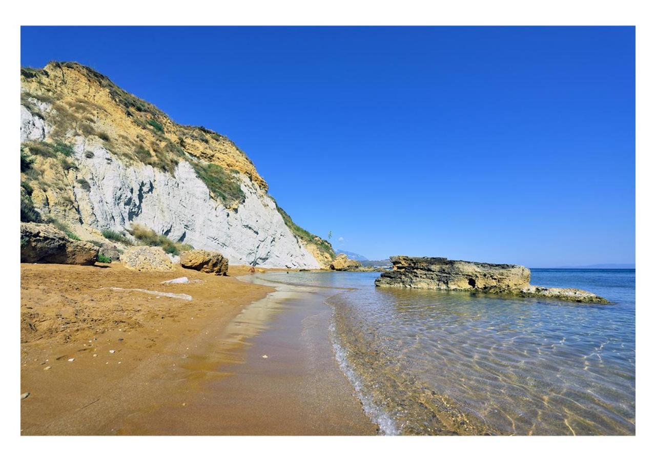 Apollonides Seafront Villa1 Aoede 릭수리 외부 사진